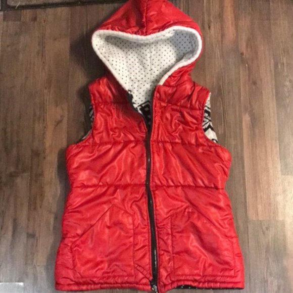 Reversible Sweater Vest - Picture 1 of 7